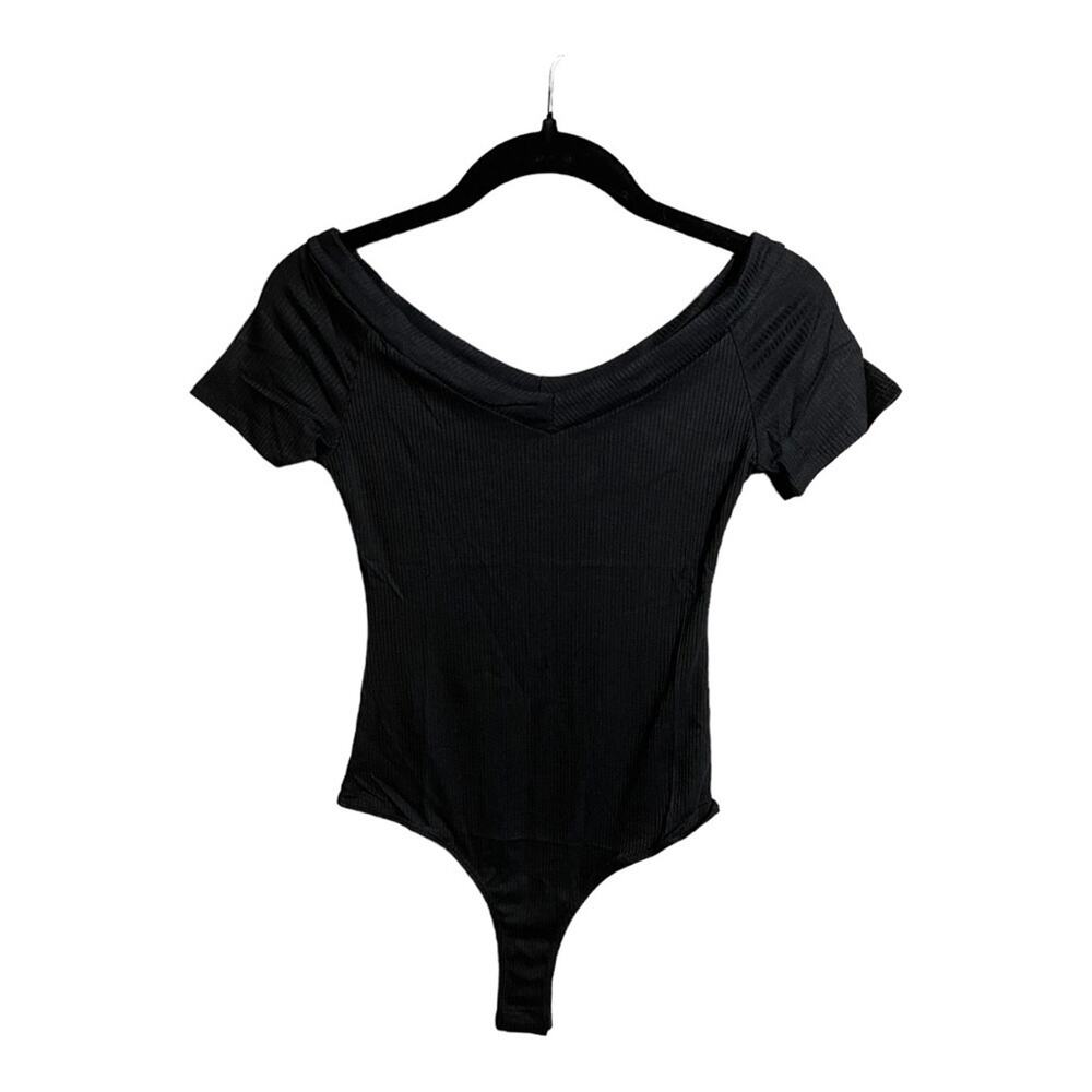 Lulu’s Wide Neck‎ V-Neck Short Sleeved Ribbed Bodysuit in Black Size Small NWT